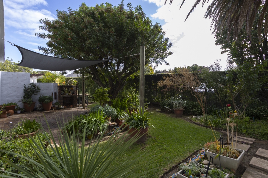 To Let 3 Bedroom Property for Rent in Kalamunda Western Cape